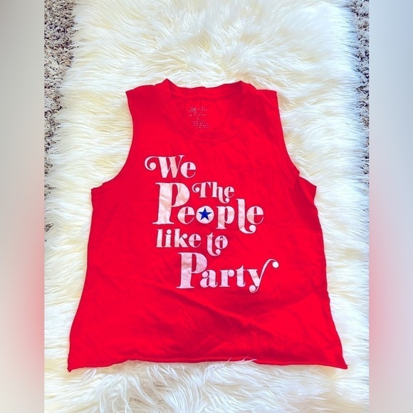 Red tank - Picture 1 of 1